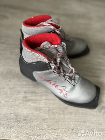 Лыжные ботинки