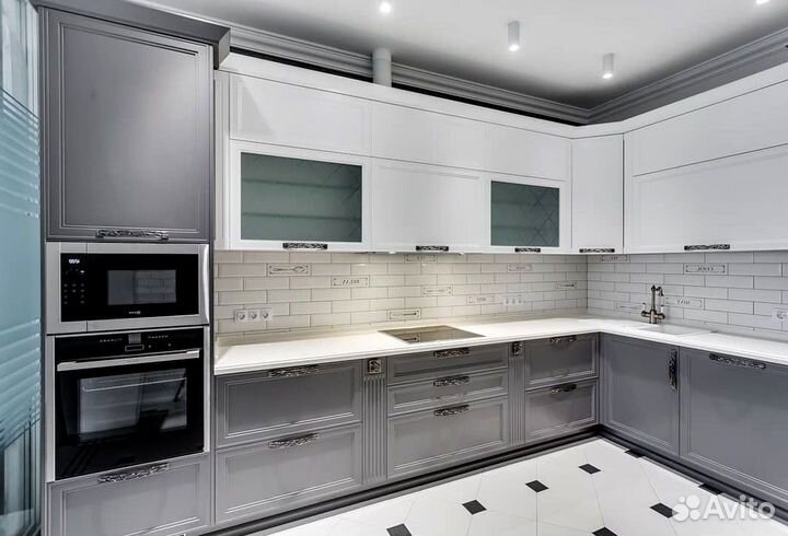 Кухня в потолок на заказ