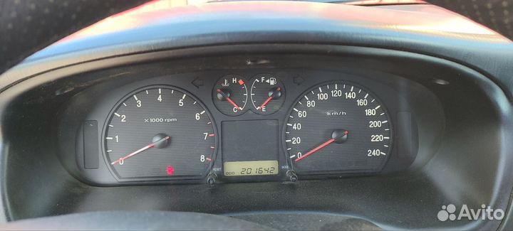 Hyundai Sonata 2.0 МТ, 2005, битый, 205 000 км