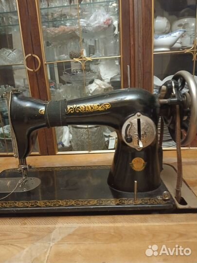 Швейная машина подольская