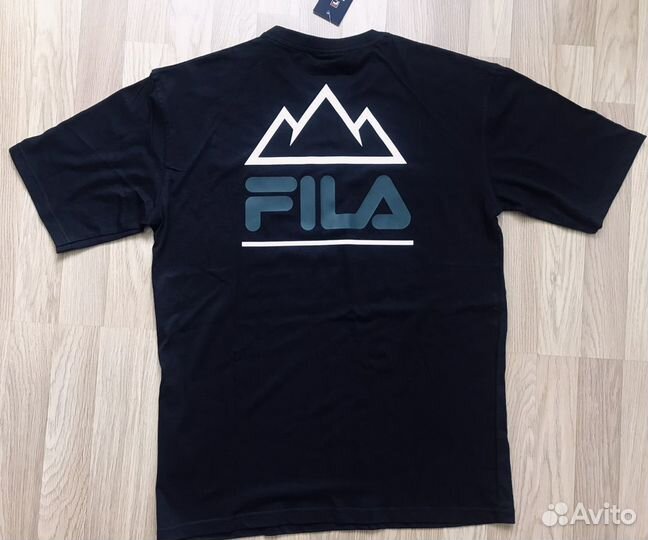 Продам новую футболку Fila оригинал