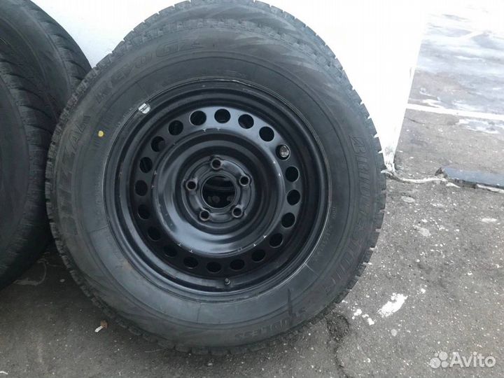 Bridgestone Blizzak Revo GZ 205/65 R16