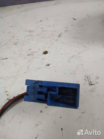 Резистор вентилятора охлаждения Opel Vectra B