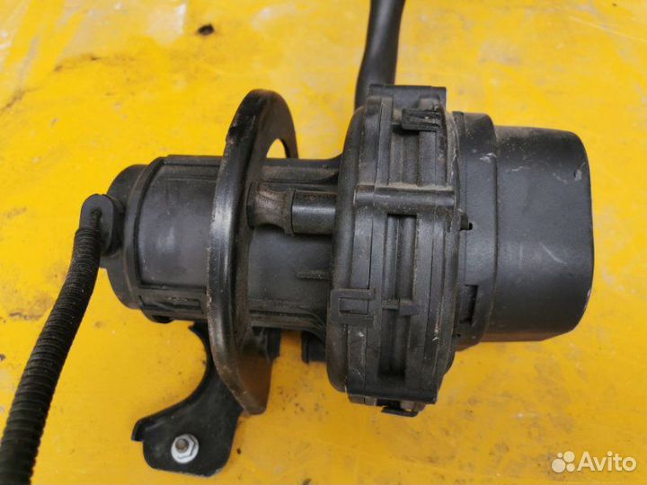 Воздушный насос Volvo 960