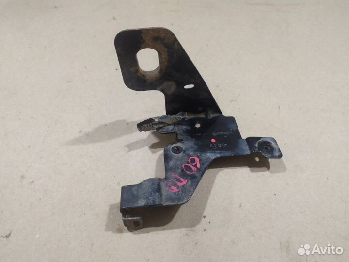 Кронштейн Renault Fluence K4MV838 2010