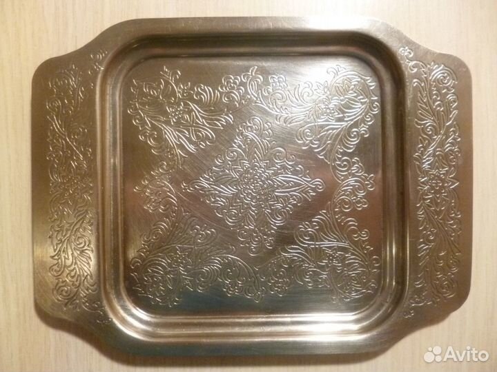 Подносы стопочки