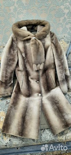 Шуба мутоновая с капюшоном