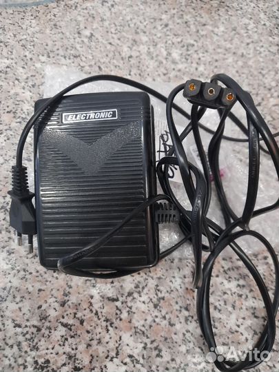 Лапка электрическая для оверлока