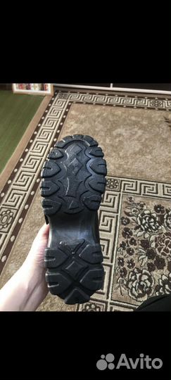 Зимние кроссовки 37,5 размер