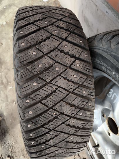 Goodyear Ultragrip Ice Arctic 205/55 R16