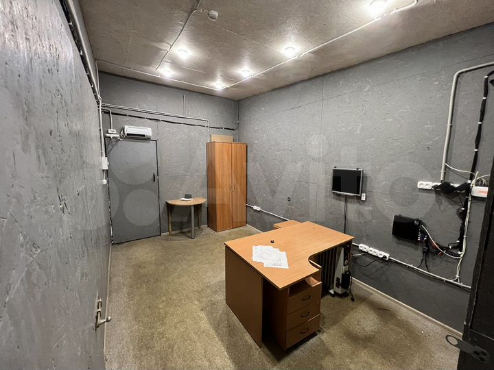 Склад, 300 м²