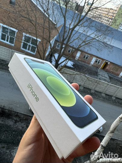 iPhone 12, 64 ГБ