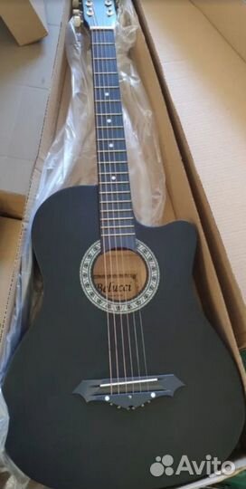 Новая акустическая гитара