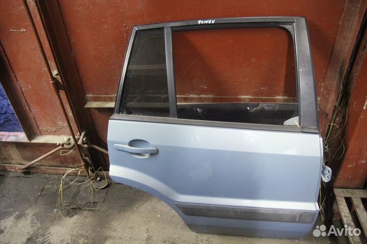 Дверь Форд -Фьюжен