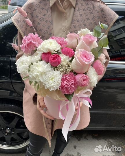 Букет цветы в коробке