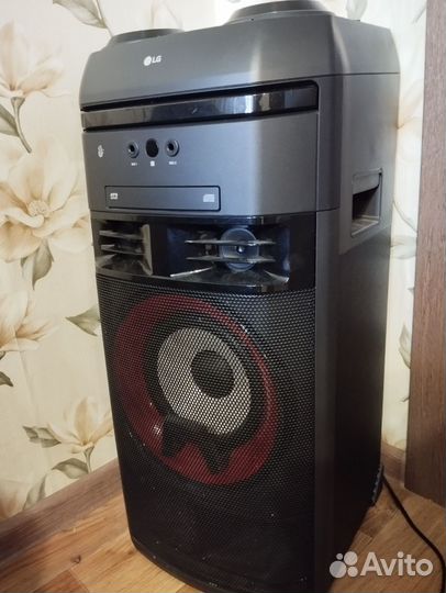 Музыкальный центр LG