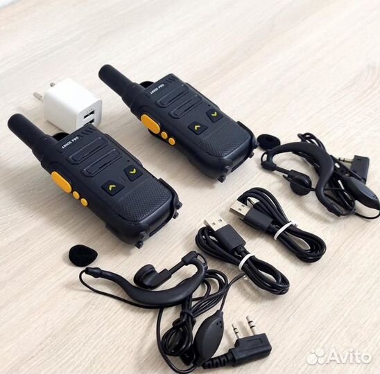 Рация с наушником, радиостанция с гарнитурой