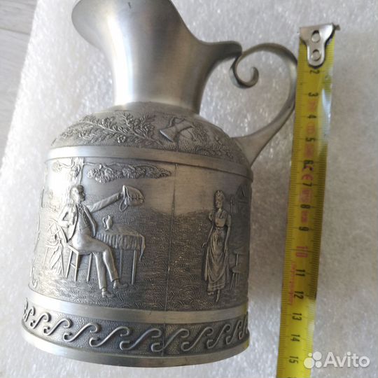 Графин с рюмками