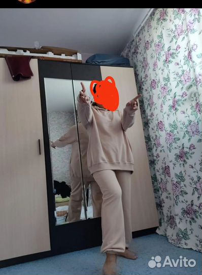 Спортивный костюм женский