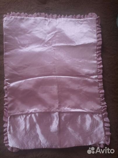 Покрывало на кровать и две наволочки
