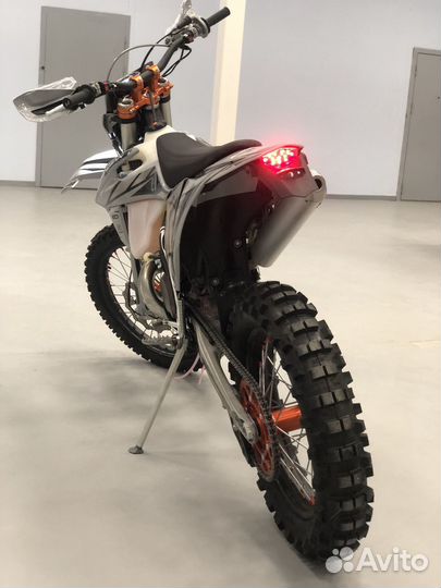 Мотоцикл GR8 300 2T Hengjian Z300 Kamax Lextra