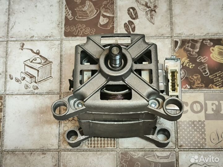 Мотор двигатель Wolong для стиральной машины Candy