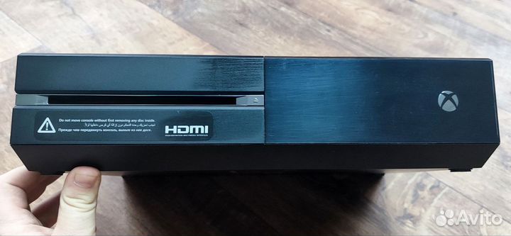 Xbox One 500 Gb. + Геймпад