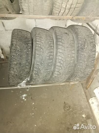 Bridgestone Blizzak Spike-02 SUV 205/65 R16 99T