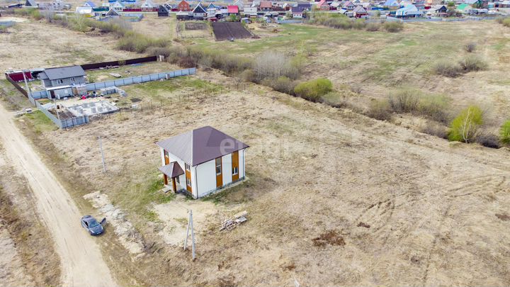 Дом 172 м² на участке 15 сот.