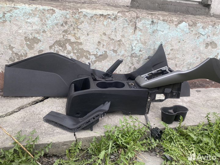 Консоль. Ручник, блок подогрева сидений