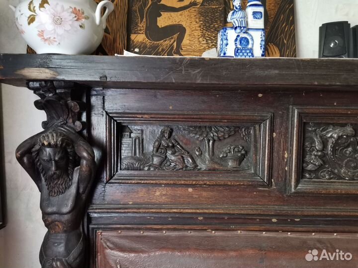 Фрески старинной мебели