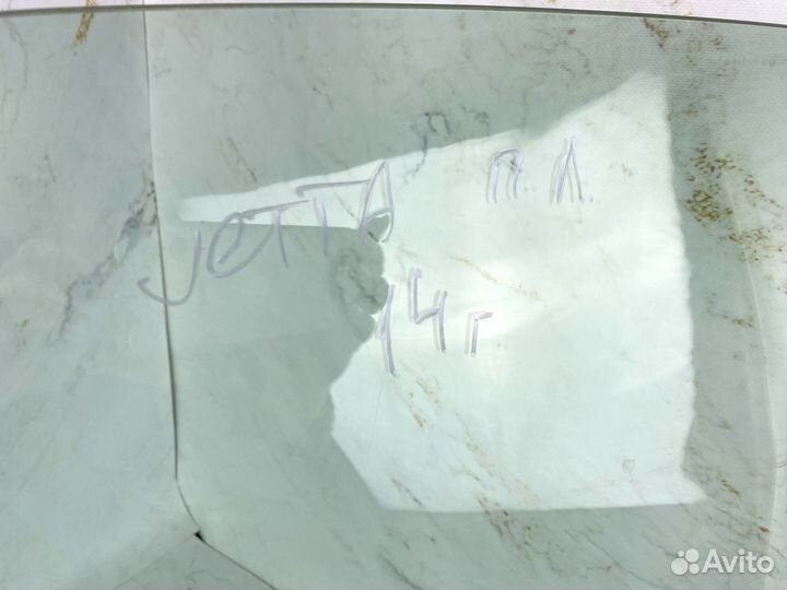 Стекло двери передней лев Volkswagen Jetta 6 2015