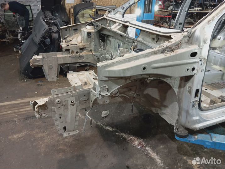 Лонжерон передний левый Renault Sandero Stepway (5S)