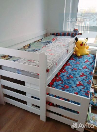 Кровать выдвижная для двоих из массива