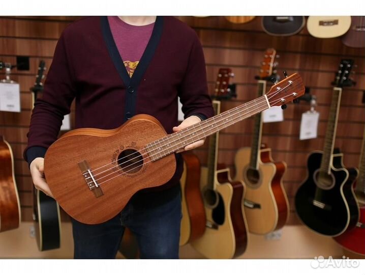 Flight NUB310 укулеле баритон с чехлом