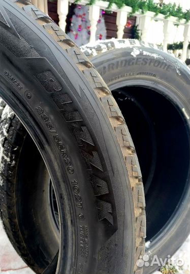 Bridgestone Blizzak DM-V2 235/55 R20 102