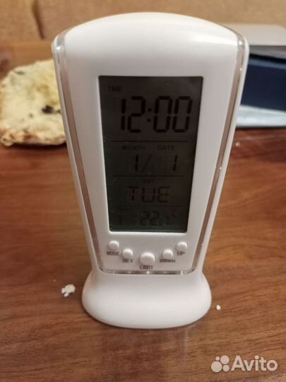 Часы с будильником и термометром