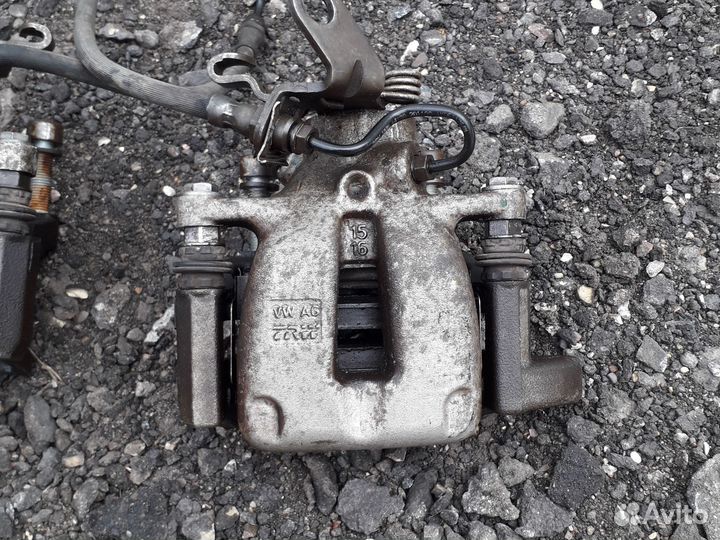 Суппорт задний Volkswagen golf