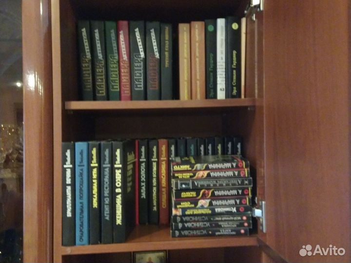 Книги детективы и триллеры