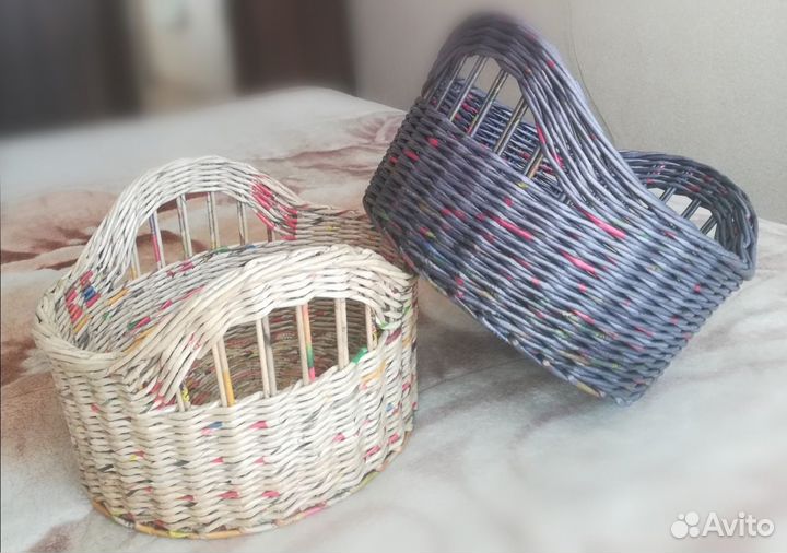Корзина плетеная из бумажной лозы