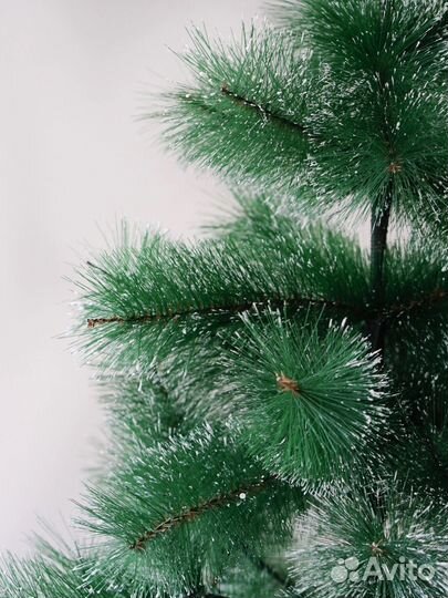 Елка искусственная заснеженная