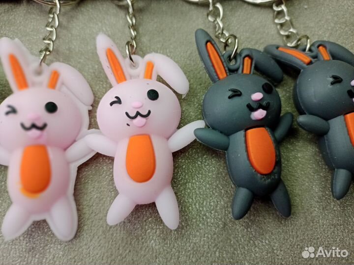 Брелок на ключи силиконовый заяц