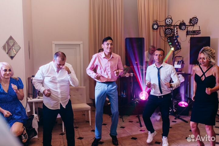 Ведущий важных событий