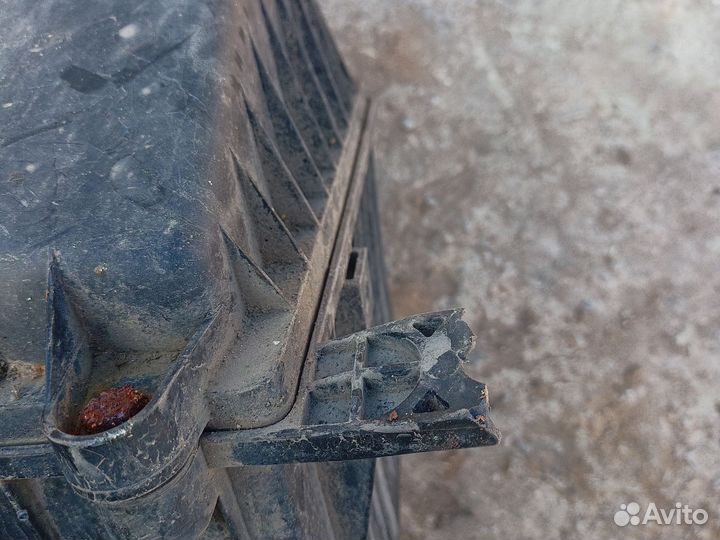 Корпус воздушного фильтра LADA Granta 21901