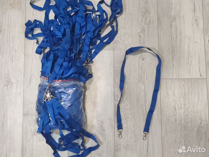 Ланьярды (ленточки для бейджиков)