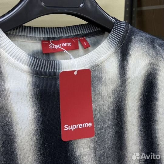 Свитер Supreme