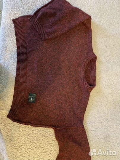 Свитер женский короткий