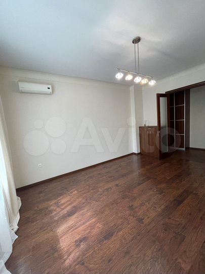 2-к. квартира, 60 м², 2/5 эт.