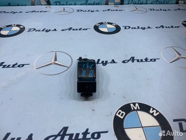 Подпорка задней полки Mercedes-Benz E-Class W210