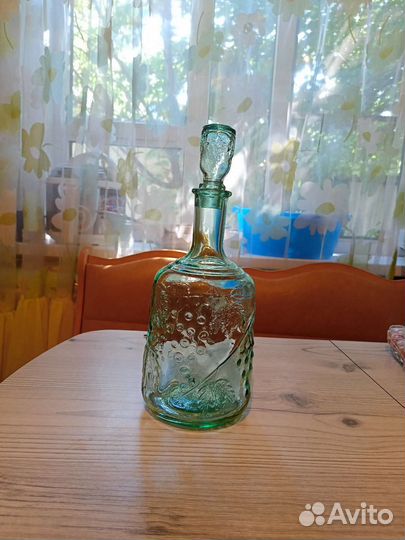 Графин с веноградом (СССР)